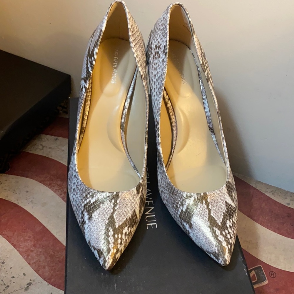Saks Fifth pumps